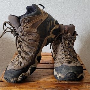 Oboz Mens Sawtooth Mid Hiking Boot Waterproof